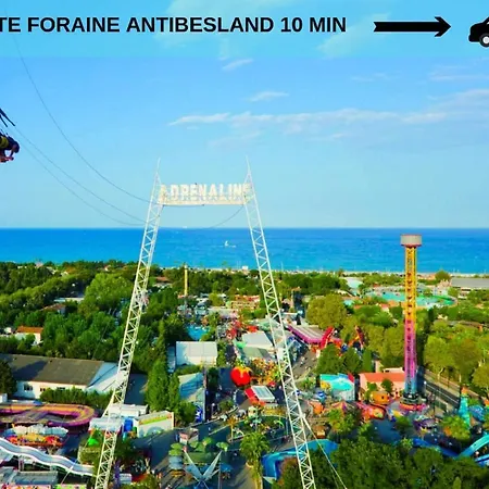 4p 100m², Centre-ville, Calme , Mer , Parking , Wifi * Αντίμπ